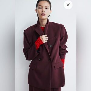 DOUBLE-BREASTED HOURGLASS BLAZER